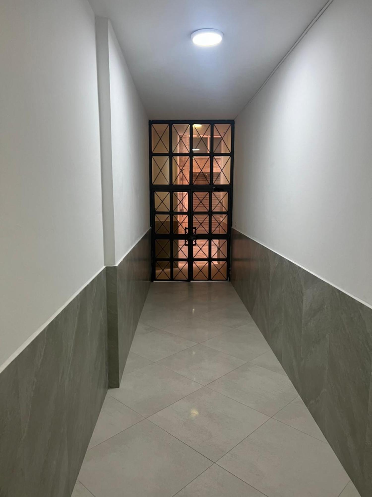 Port View Apartment 1 ドゥラス エクステリア 写真