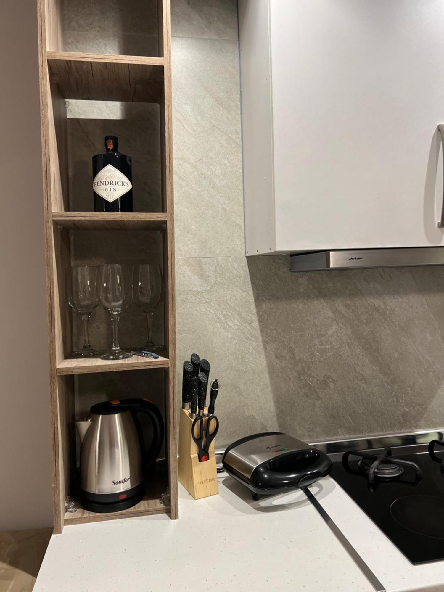 Port View Apartment 1 ドゥラス エクステリア 写真